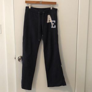 American Eagle | Women’s navy blue sweatpants